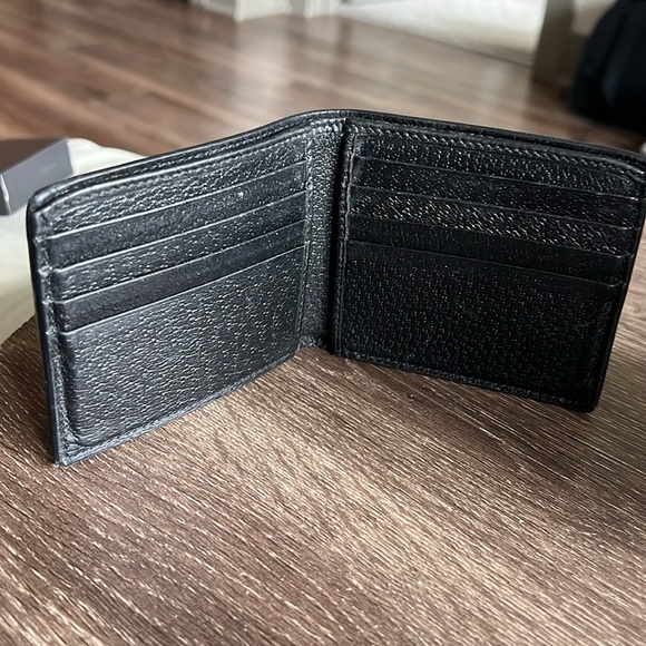 Gucci Wallet - Picture 2 of 2